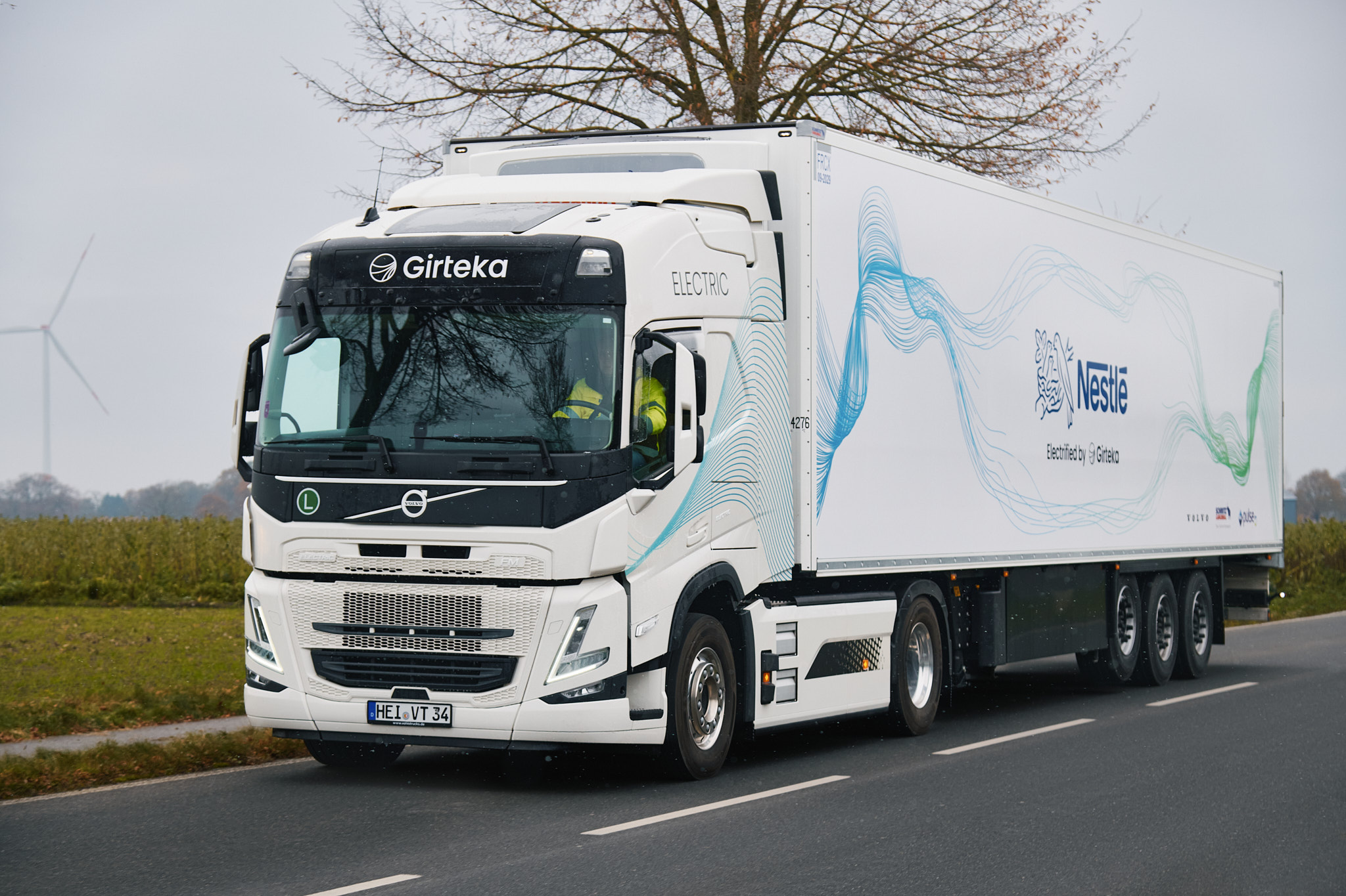 First Test of a Fully Electric Truck & Trailer Unit